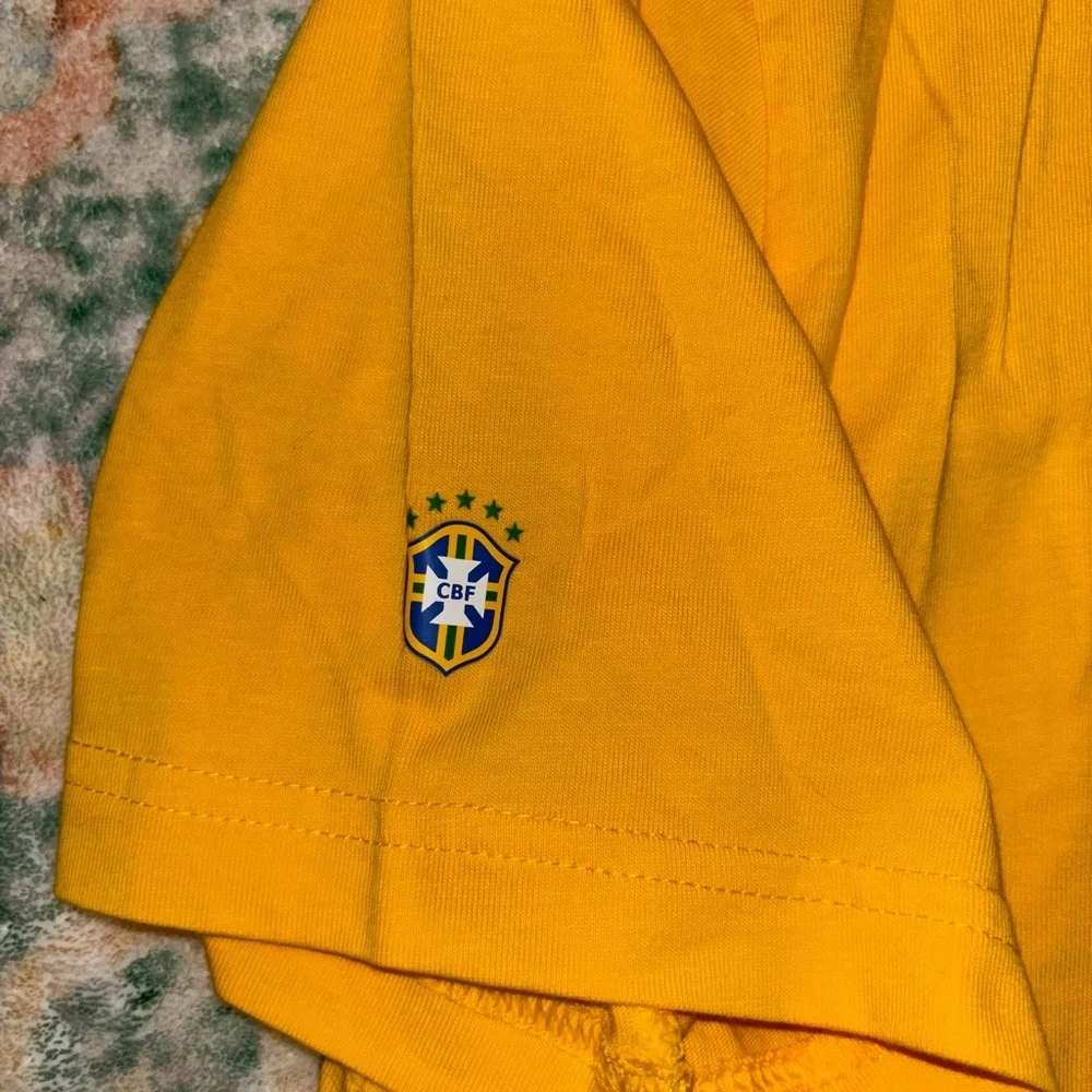Nike Brasil Yellow Graphic Men's T-Shirt- slim fit